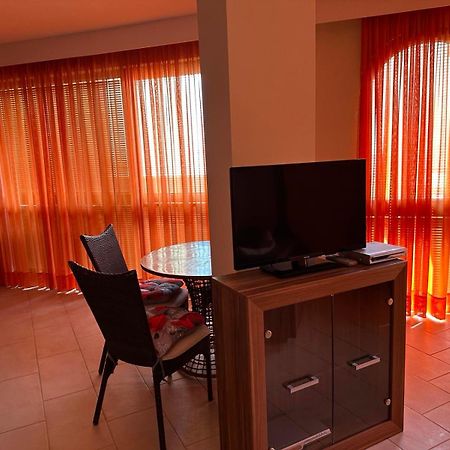 Oazis Vip Club Aparthotel Pantai Sunny Luaran gambar
