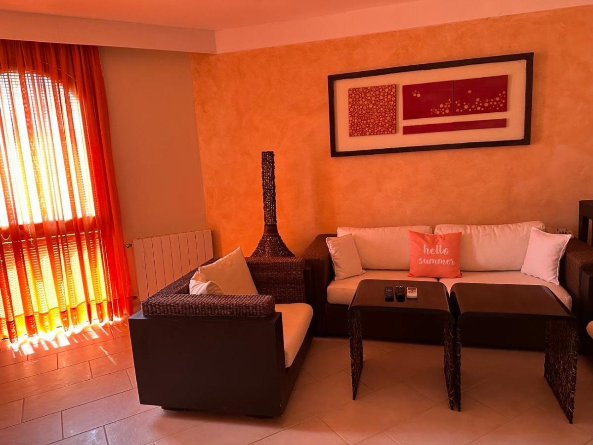 Oazis Vip Club Aparthotel Pantai Sunny Luaran gambar