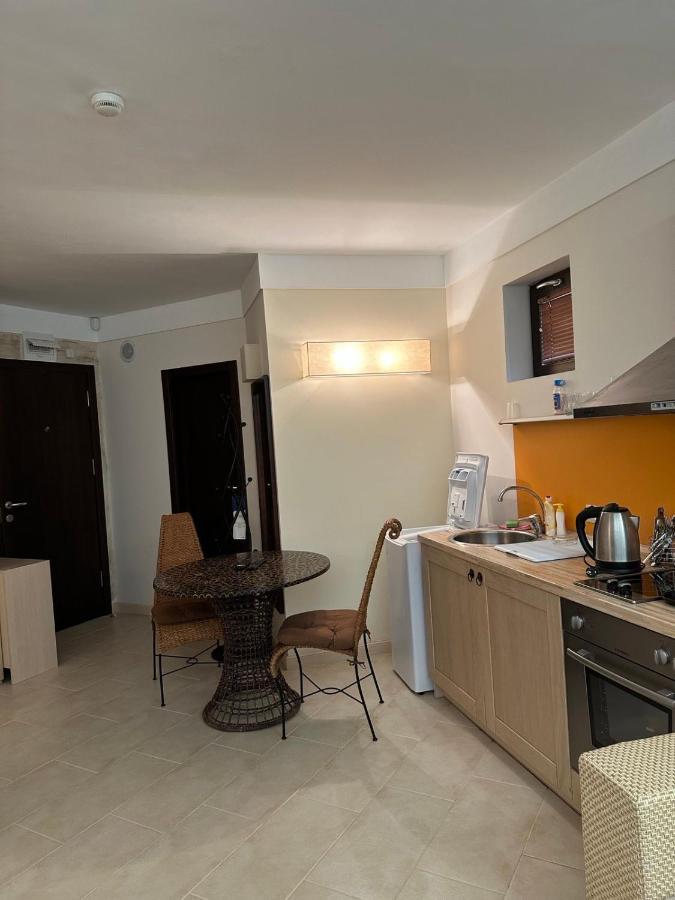 Oazis Vip Club Aparthotel Pantai Sunny Luaran gambar